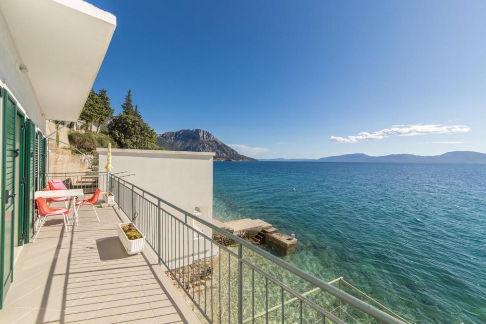 Apartments Dominko Brist Exterior foto
