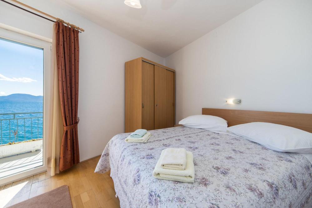 Apartments Dominko Brist Exterior foto
